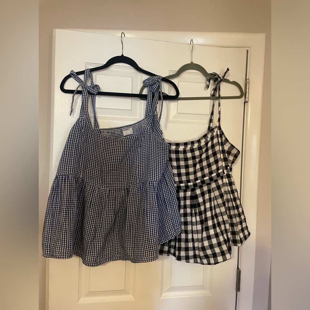 Bundle of 2 XL Old Navy tank blouses